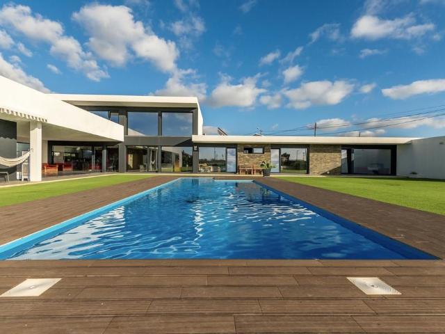 à venda Casa Exclusiva de 305 m2, Sintra, Lisboa