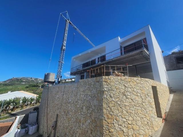 à venda Casa Exclusiva de 308 m2, Ribeira Brava, Madeira