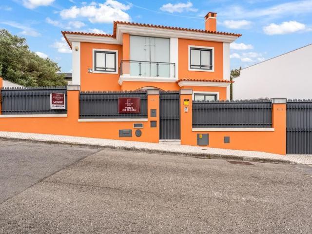 à venda Casa Exclusiva de 336 m2, Cascais, Lisboa