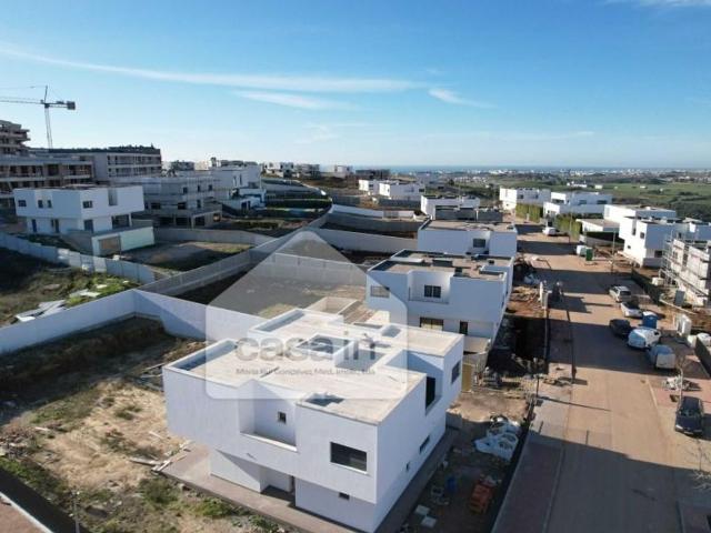 à venda Casa Exclusiva, Amadora, Portugal