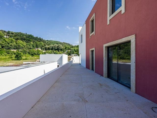 à venda Casa Exclusiva de 411 m2, Braga, Portugal