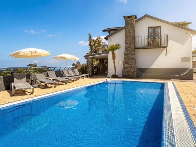 à venda Casa Exclusiva de 587 m2, Santana, Portugal