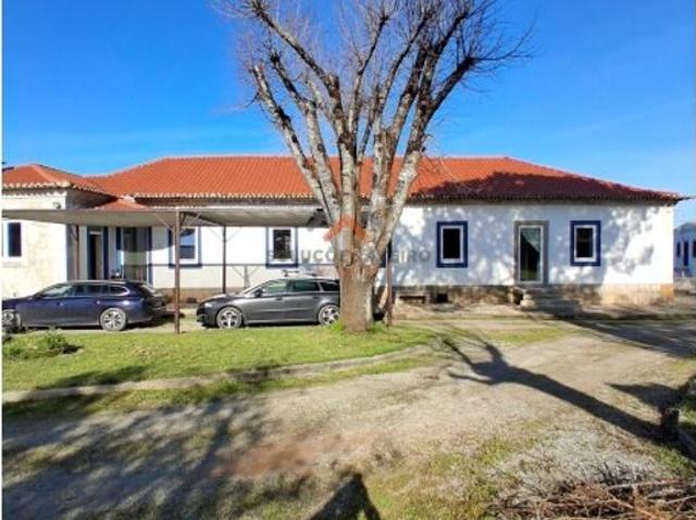 à venda Casa Exclusiva de 539 m2, Pedacaes, Águeda, Aveiro