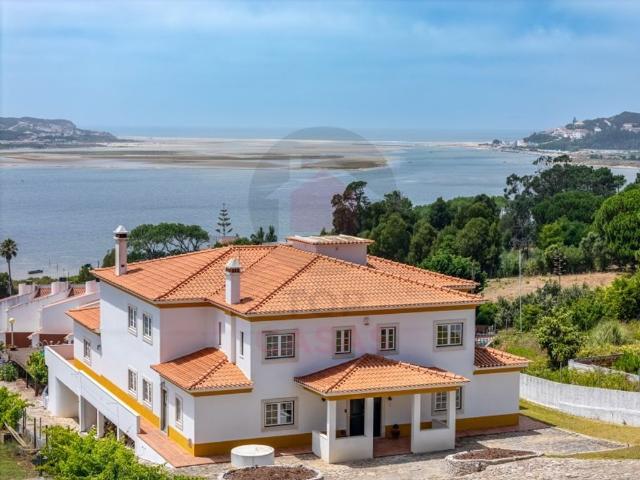 à venda Casa Exclusiva de 647 m2, Caldas da Rainha, Portugal