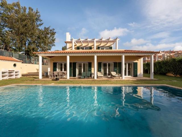 à venda Casa Exclusiva de 684 m2, Cascais, Lisboa