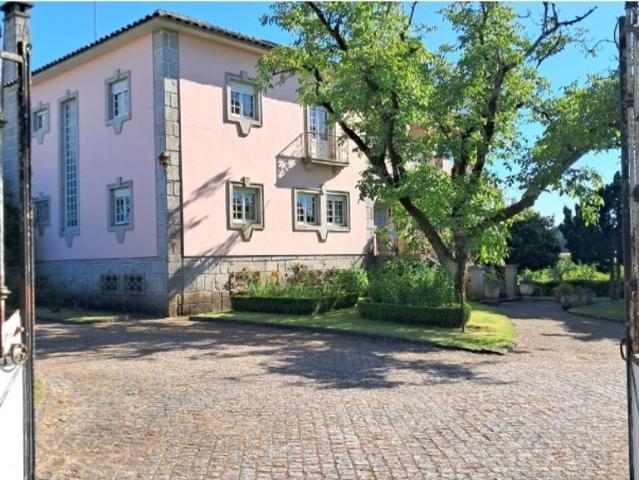 à venda Casa Exclusiva de 991 m2, Carregal do Sal, Viseu