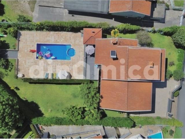 à venda Casa Exclusiva, Vila Nova de Famalicão, Braga