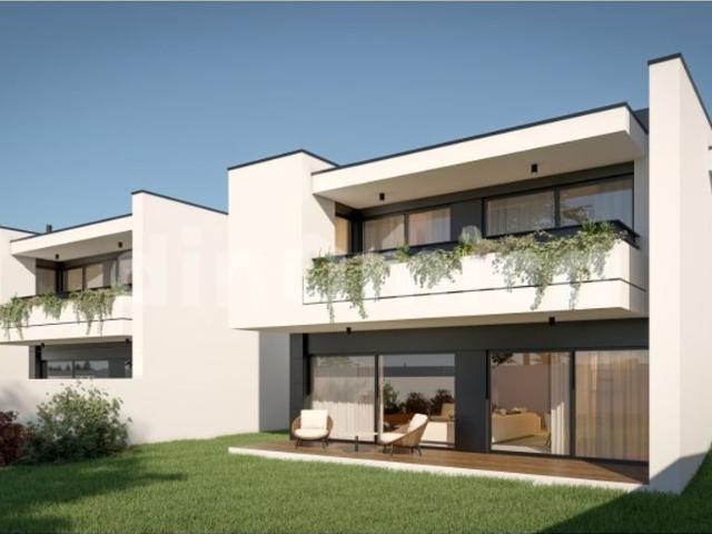 à venda Casa Exclusiva, Vila Nova de Famalicão, Braga