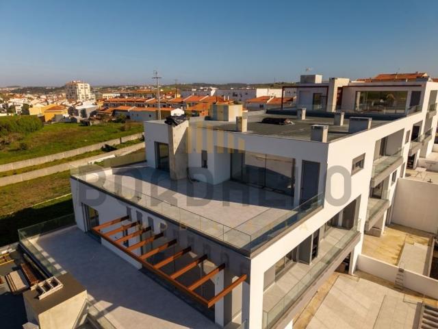 à venda Cobertura de alto padrão de 310 m2, Lourinhã, Lisboa