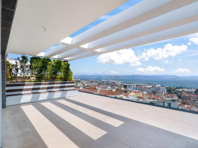 à venda Cobertura de luxo de 284 m2, Oeiras, Portugal