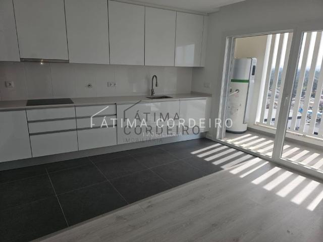 à venda Duplex de luxo de 141 m2, Vale de Milhacos, Seixal, Setúbal