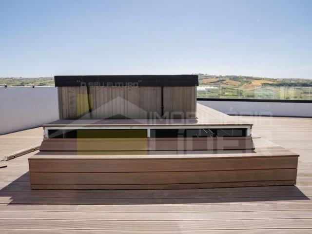à venda Duplex de alto padrão de 532 m2, Lourinhã, Portugal