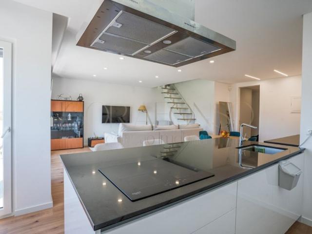 à venda Duplex de alto padrão de 180 m2, Pinhal de Frades, Seixal, Setúbal