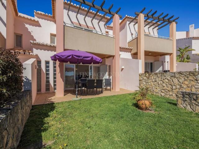 à venda Exclusiva casa geminada de 155 m2, Lagoa e Carvoeiro, Portugal