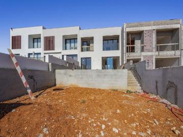 à venda Exclusiva casa geminada de 176 m2, Ferragudo, Faro