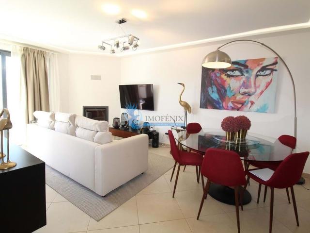 à venda Exclusiva casa geminada de 105 m2, Vilamoura, Portugal