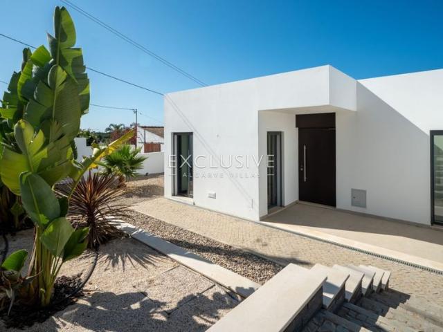 à venda Casa geminada de 384 m2, Loulé, Portugal
