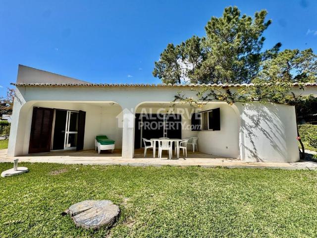 à venda Exclusiva mansão de 3 dormitórios, Albufeira e Olhos de Água, Portugal