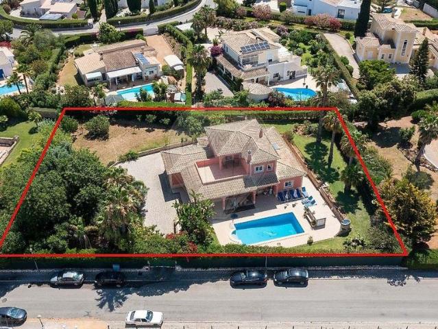 à venda Exclusiva mansão de 245 m2, Estômbar e Parchal, Portugal