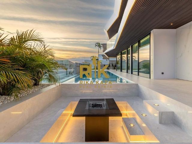 à venda Exclusiva mansão de 280 m2, Funchal, Madeira