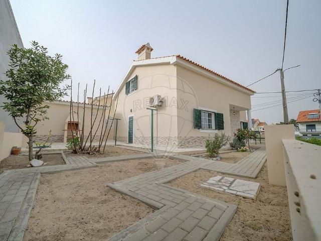 à venda Exclusiva mansão de 2 dormitórios, Quinta Do Conde, Portugal