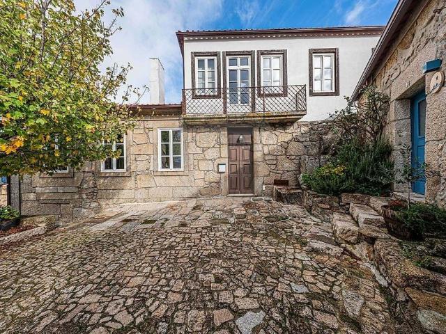 à venda Exclusiva mansão de 563 m2, Celorico da Beira, Portugal
