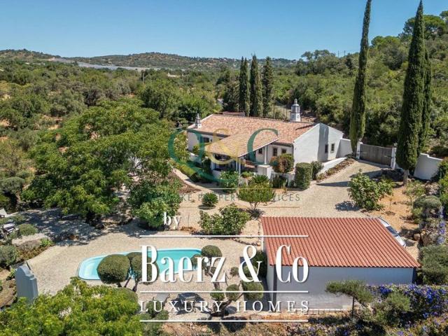 à venda Casa Exclusiva de 335 m2, Loulé São Clemente e São Sebastião, Loulé, Faro