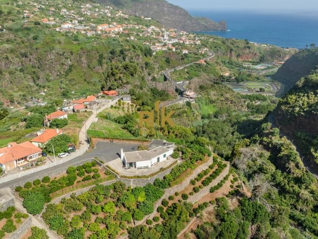 à venda Exclusiva mansão de 142 m2, Faial da Terra, Açores