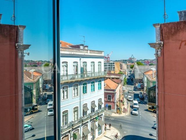 à venda Luxuoso apartamento de 135 m2, Alcantara, Lisboa