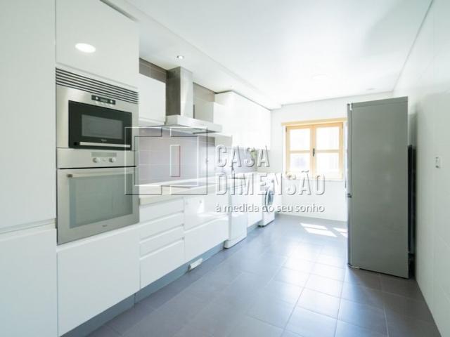 à venda Luxuoso apartamento de 100 m2, Serra de Carnaxide Carnaxide, Oeiras, Lisboa