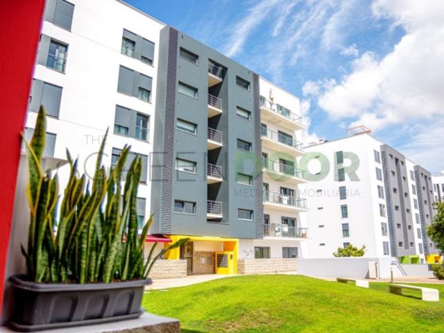 à venda Luxuoso apartamento de 102 m2, Seixal, Setúbal