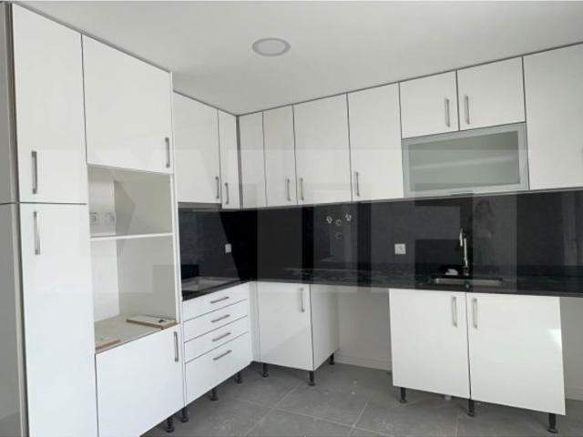 à venda Luxuoso apartamento de 103 m2, Seixal, Portugal