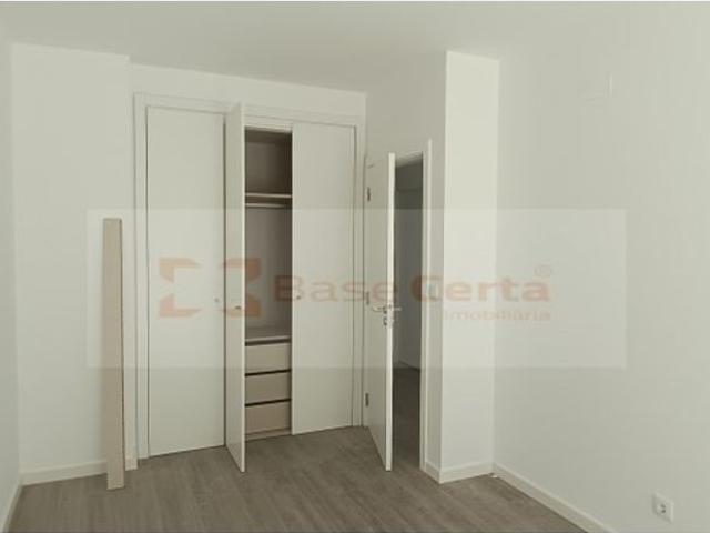 à venda Luxuoso apartamento de 116 m2, Santa Marta de Corroios, Seixal, Setúbal