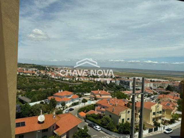 à venda Luxuoso apartamento de 113 m2, Loures, Lisboa