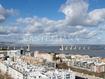 à venda Luxuoso apartamento de 113 m2, Parque das Nacoes, Lisboa