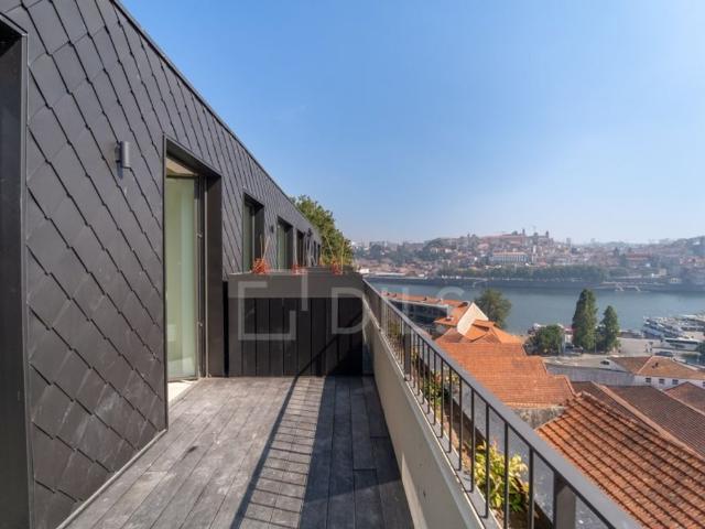 à venda Apartamento de alto padrão de 136 m2, Cais de Gaia, Vila Nova de Gaia, Porto