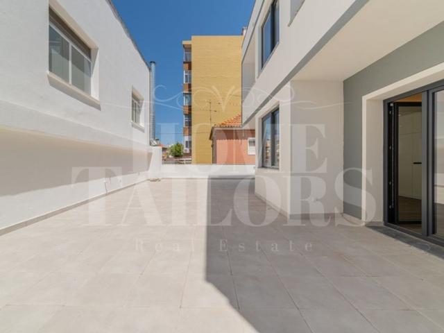 à venda Luxuoso apartamento de 137 m2, Almada, Setúbal