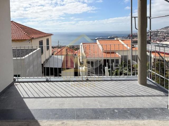 à venda Luxuoso apartamento de 130 m2, Funchal, Madeira