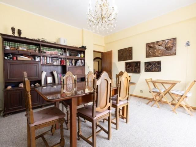 à venda Apartamento de alto padrão de 133 m2, Oeiras, Lisboa