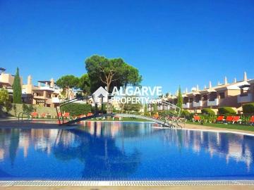 à venda Luxuoso apartamento de 140 m2, Vila Sol, Vilamoura, Faro