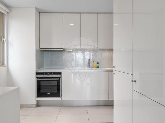à venda Apartamento de alto padrão de 141 m2, Carvalhal, Portugal