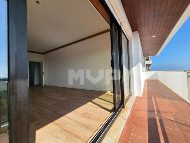 à venda Luxuoso apartamento de 142 m2, Faro, Portugal