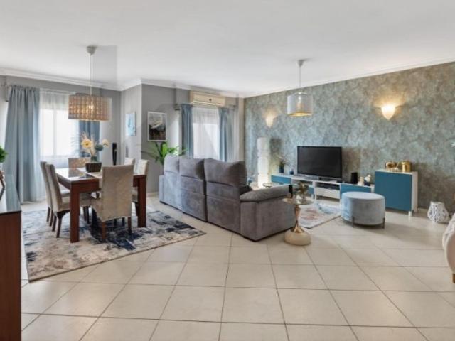 à venda Luxuoso apartamento de 157 m2, Vila Franca de Xira, Portugal