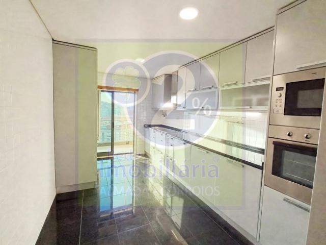 à venda Luxuoso apartamento de 150 m2, Amadora, Portugal