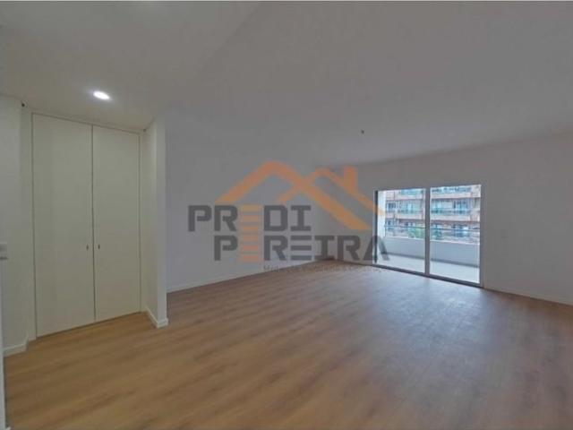 à venda Luxuoso apartamento de 150 m2, Colinas do Cruzeiro, Odivelas, Lisboa