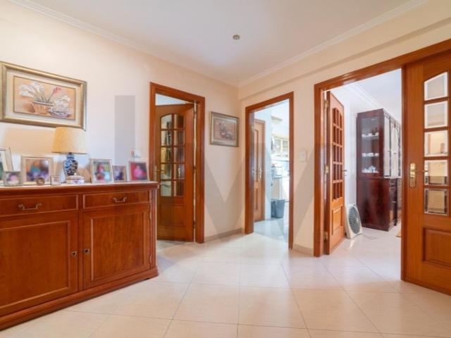 à venda Luxuoso apartamento de 153 m2, Amadora, Lisboa