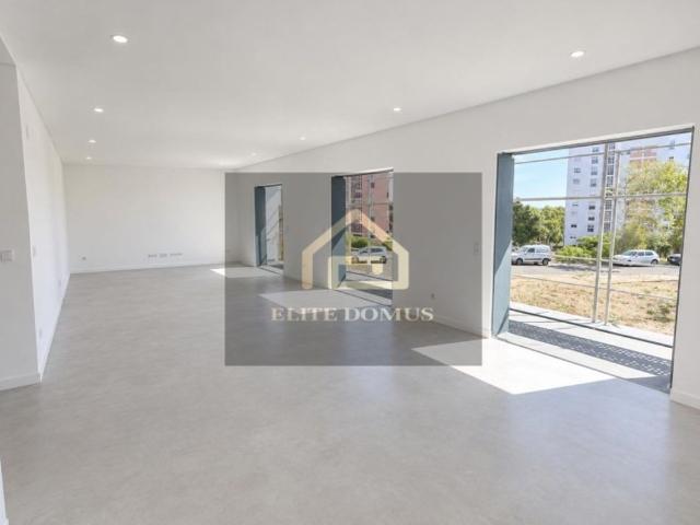 à venda Luxuoso apartamento de 164 m2, Santo Antonio de Cavaleiros, Loures, Lisboa