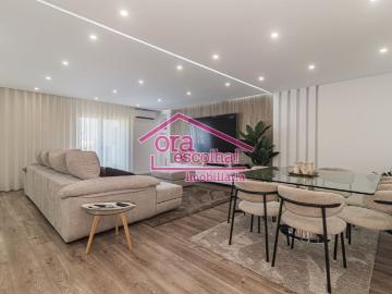 à venda Apartamento de alto padrão de 184 m2, Seixal, Portugal