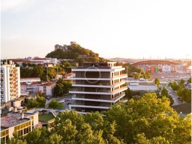 à venda Luxuoso apartamento de 160 m2, Leiria