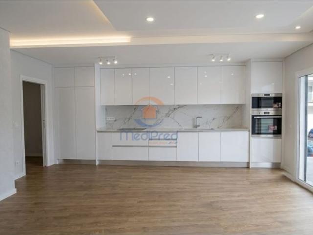 à venda Luxuoso apartamento de 160 m2, Paradela, Loures, Lisboa